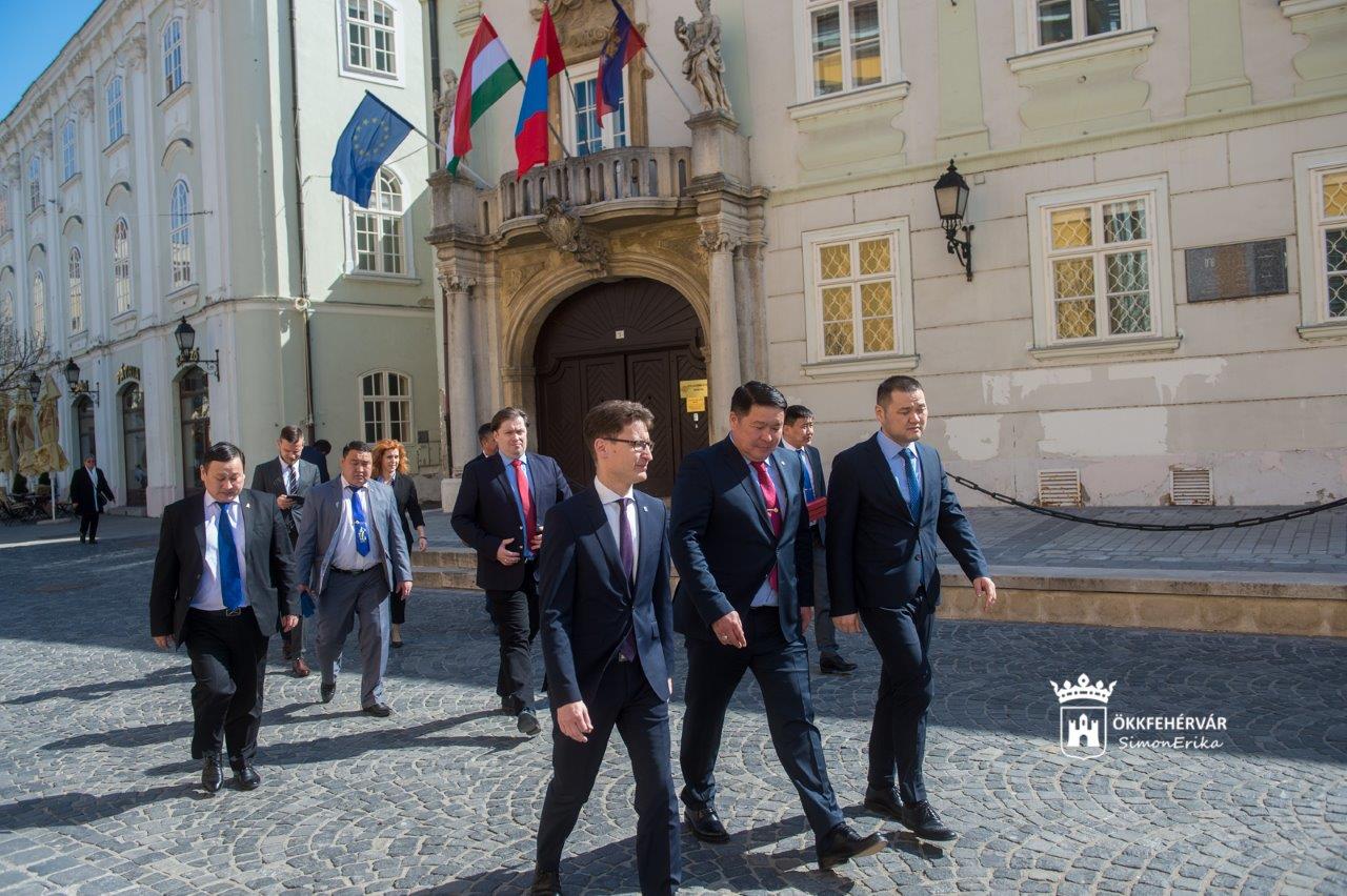 Gazdasági kapcsolatot épít Fehérvár mongol partnervárosa