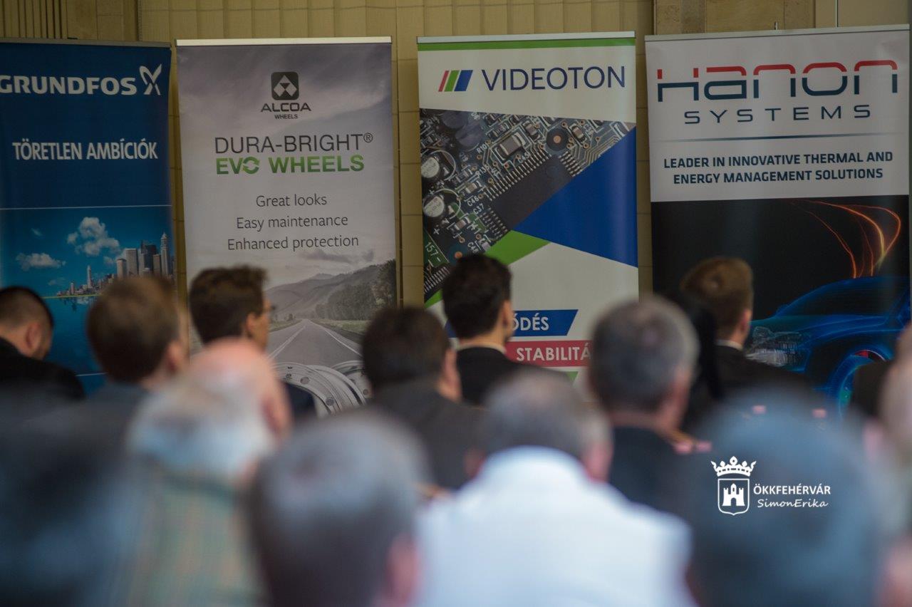 Üzleti fórum a város és az ország legfontosabb gazdasági szereplőivel