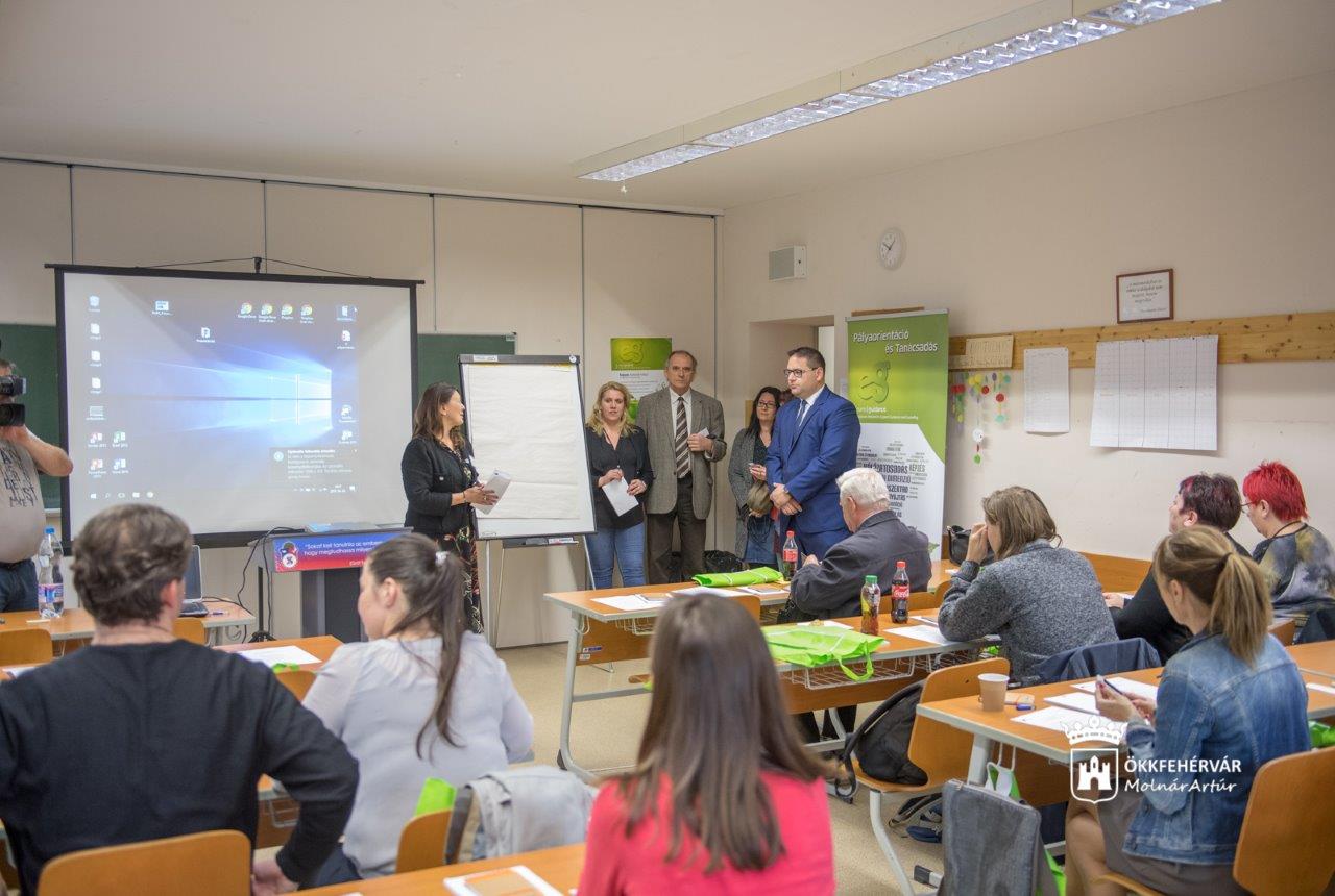 Regionális életpálya-tanácsadó roadshow a Széchenyiben