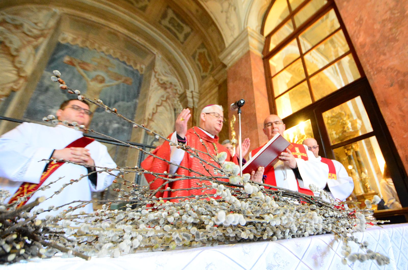Virágvasárnapi barkaszentelés Székesfehérváron