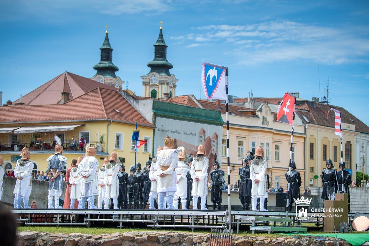 Emlékhelyek Napja élő történelmi sakkal