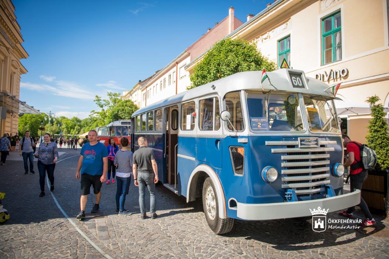 Az Ikarus-gyár történetéről nyílt kiállítás Fehérváron