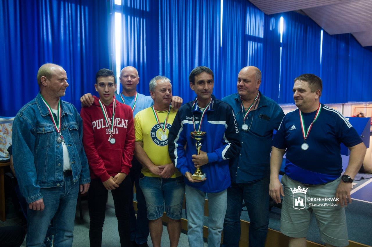 Az Amatőr Városi Tekebajnokság díkiosztója