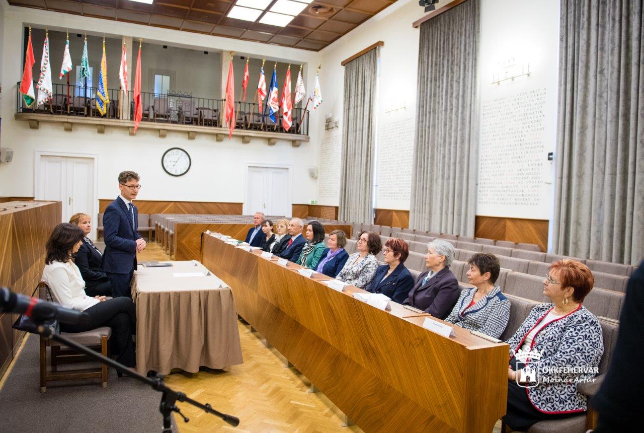 Bírósági ülnökök eskütétele a Városházán