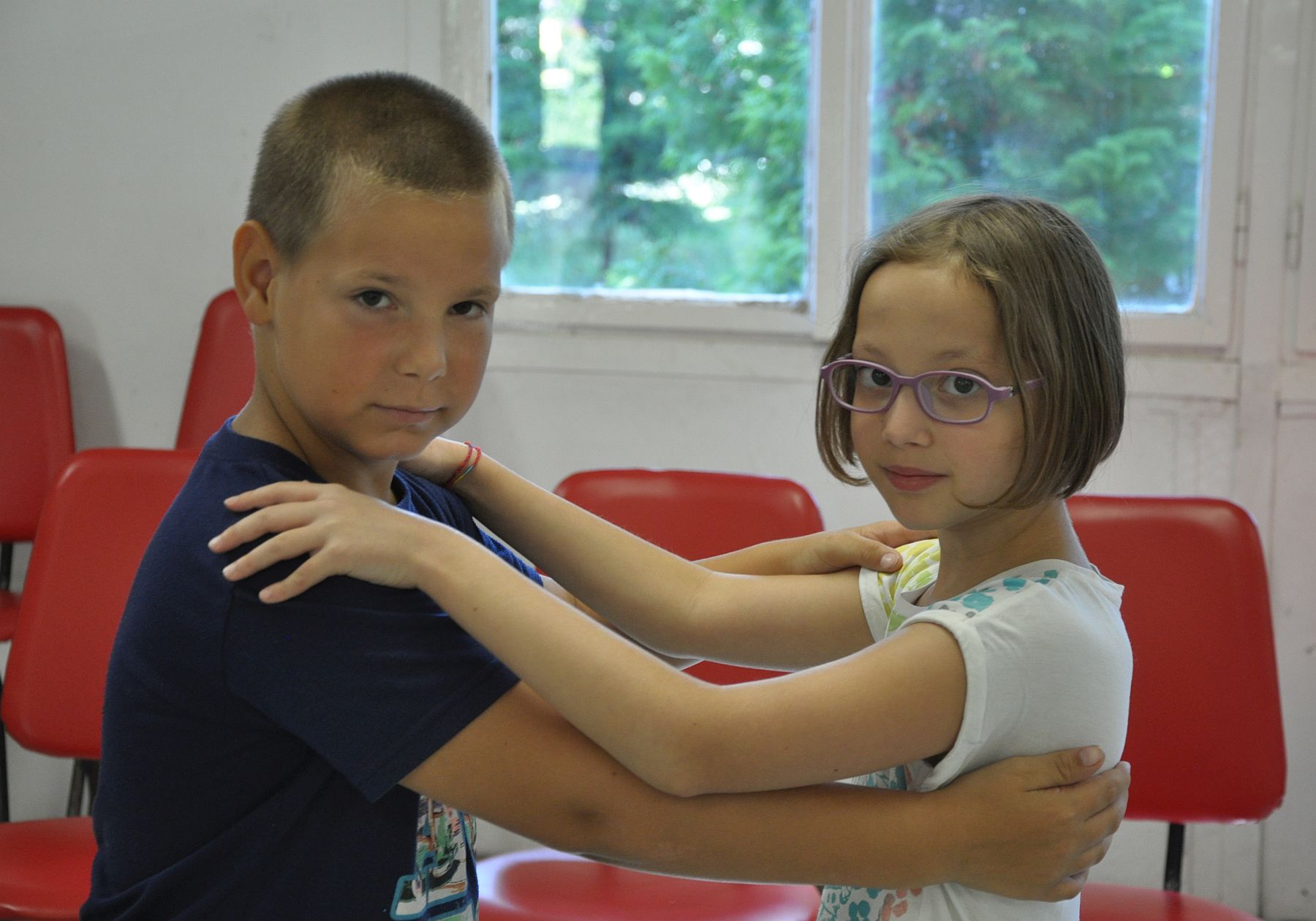 Tánctanulás és kézműveskedés a velencei városi táborban