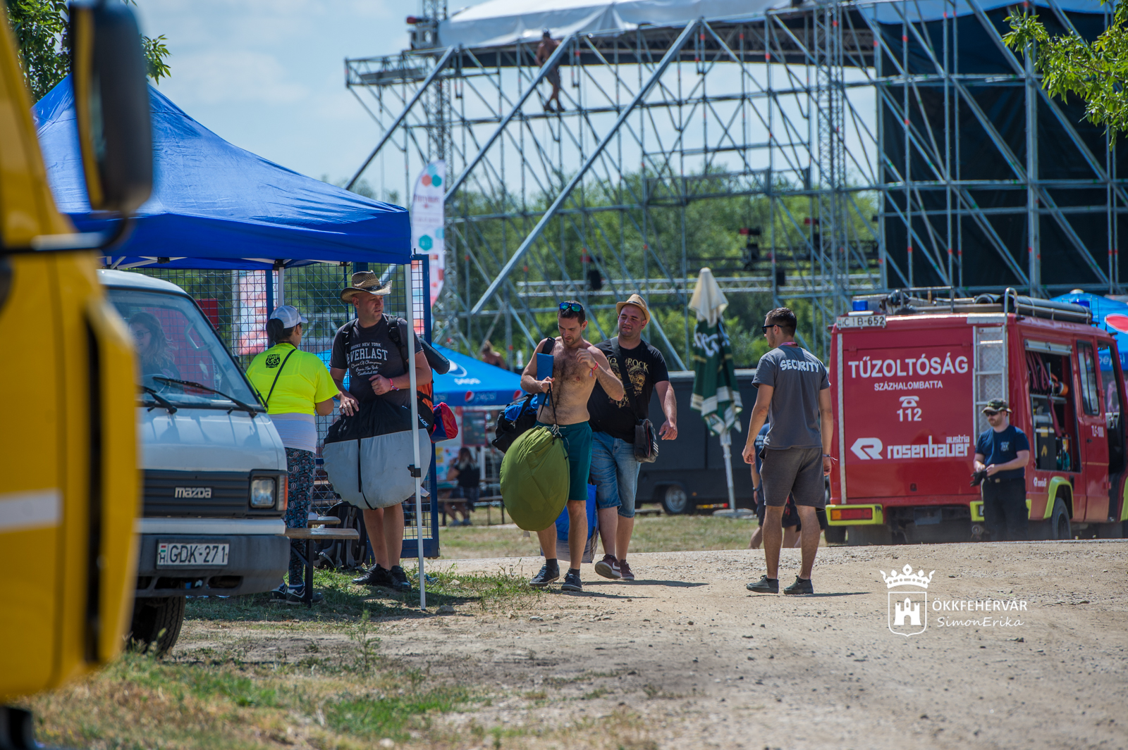 Megérkeztek az első kempingezők - kapunyitás a FEZEN Fesztiválon