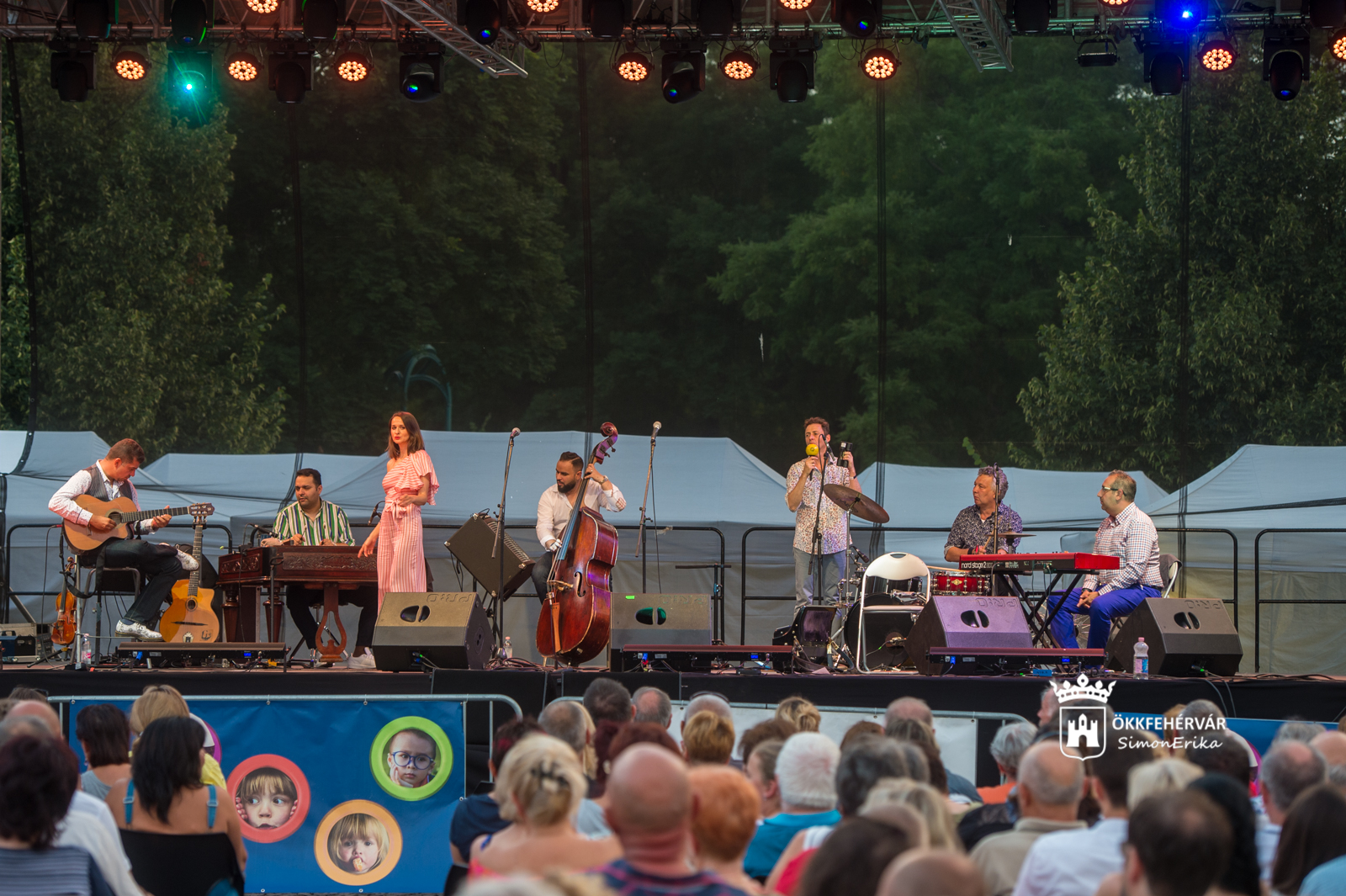 Budapest Bár ad koncertet a Zichy-színpadon