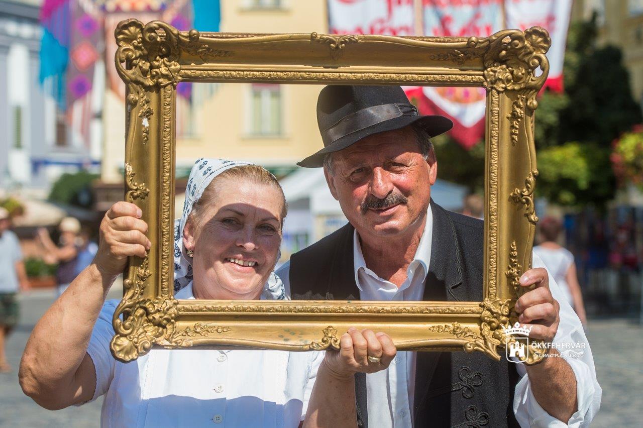 Dunán innen Dunán túl - népművészeti fesztivál a Belvárosban