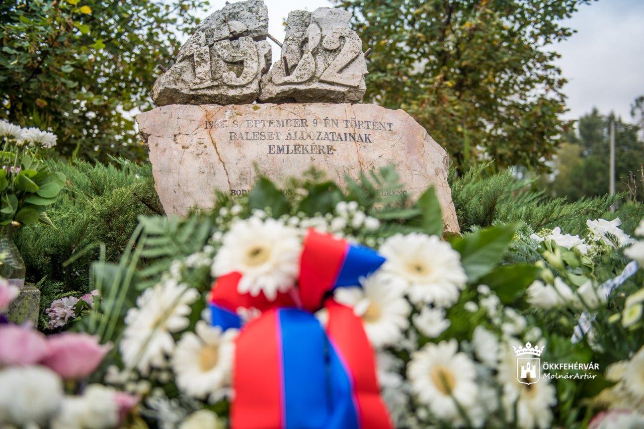 Emlékezés a tragikus szárazréti vonatbaleset áldozataira