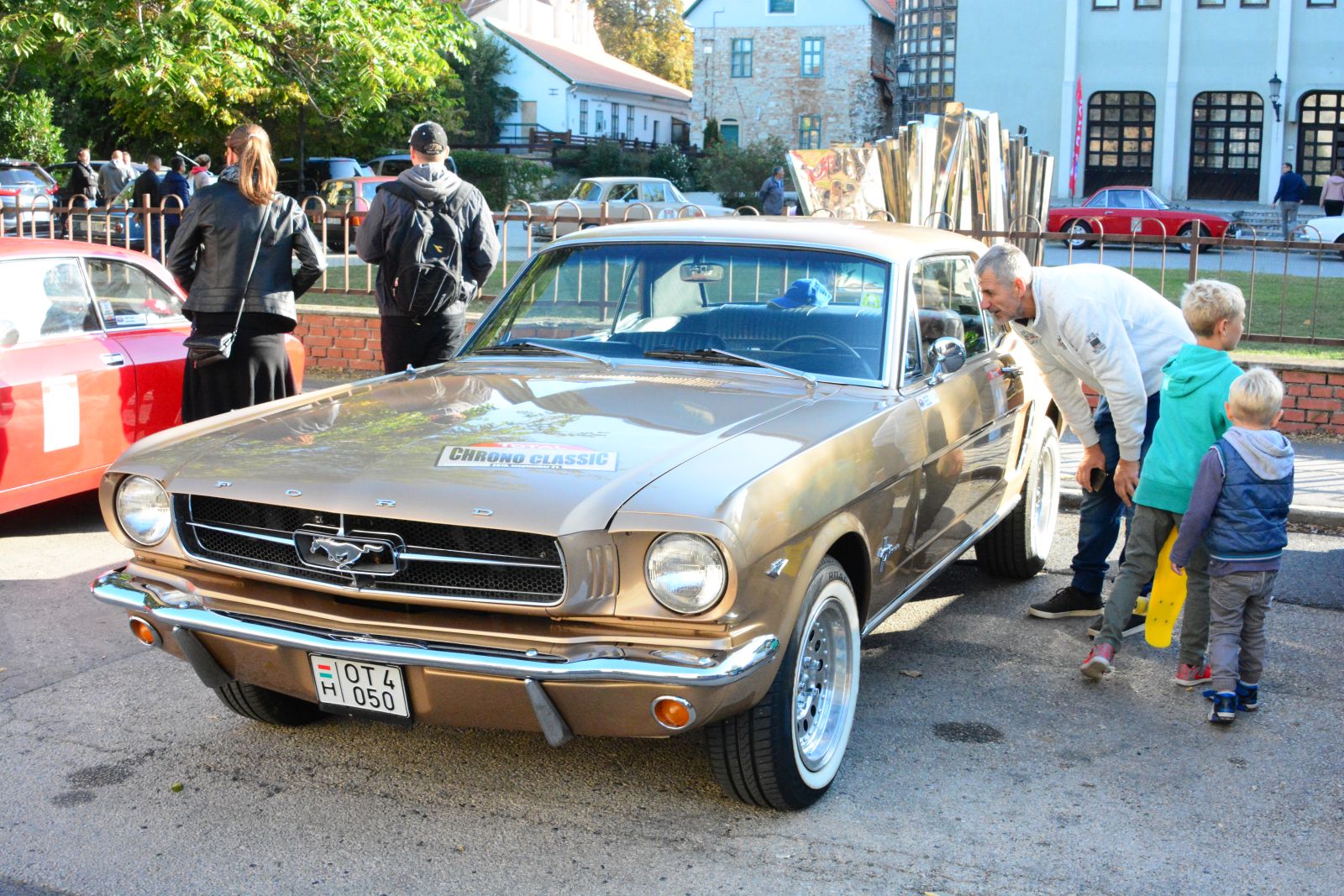Így rajtolt a Chrono Classik népes mezőnye Székesfehérváron