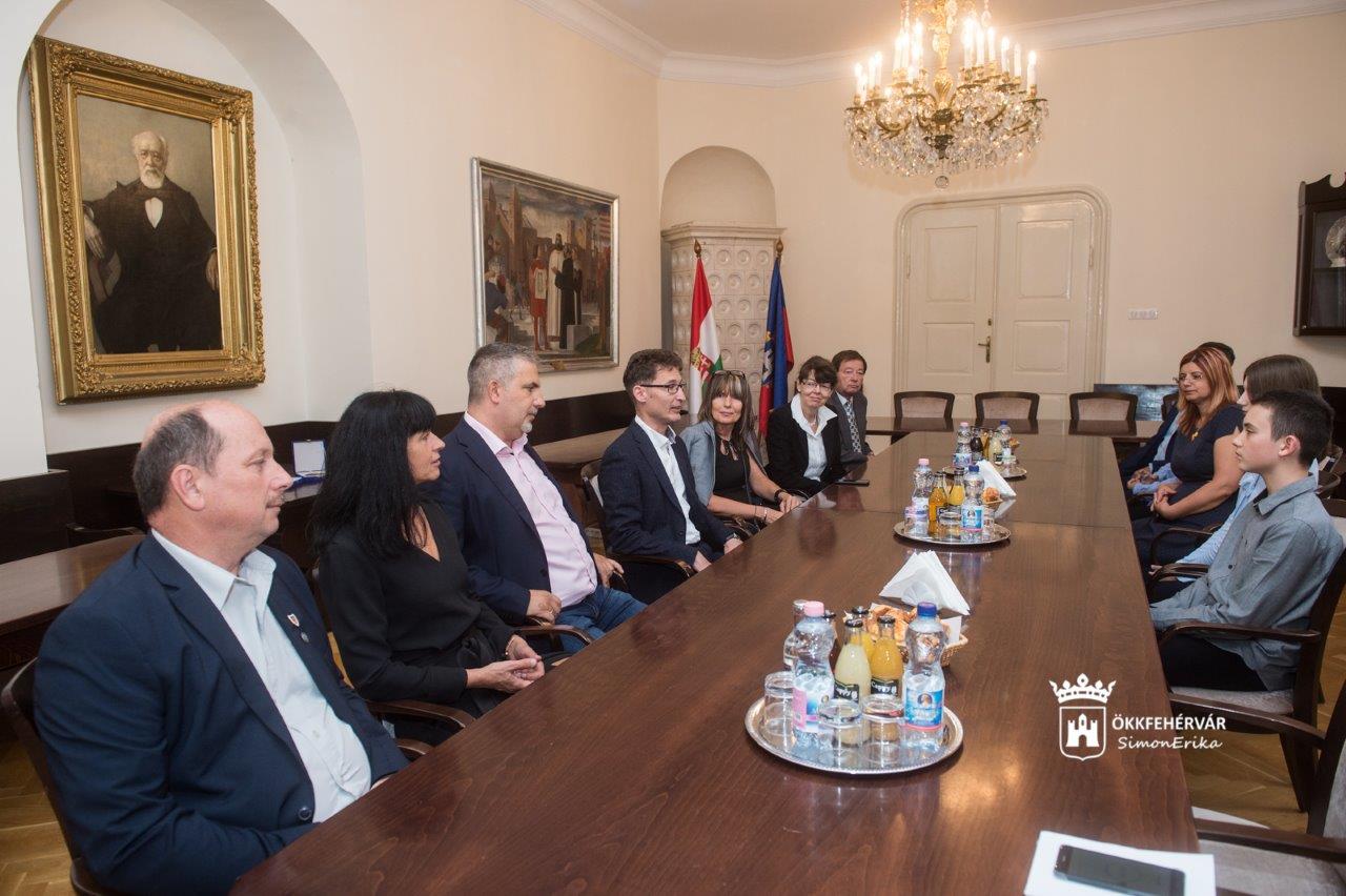 A Gál Tanár Úr Ösztöndíj átadása a Városházán