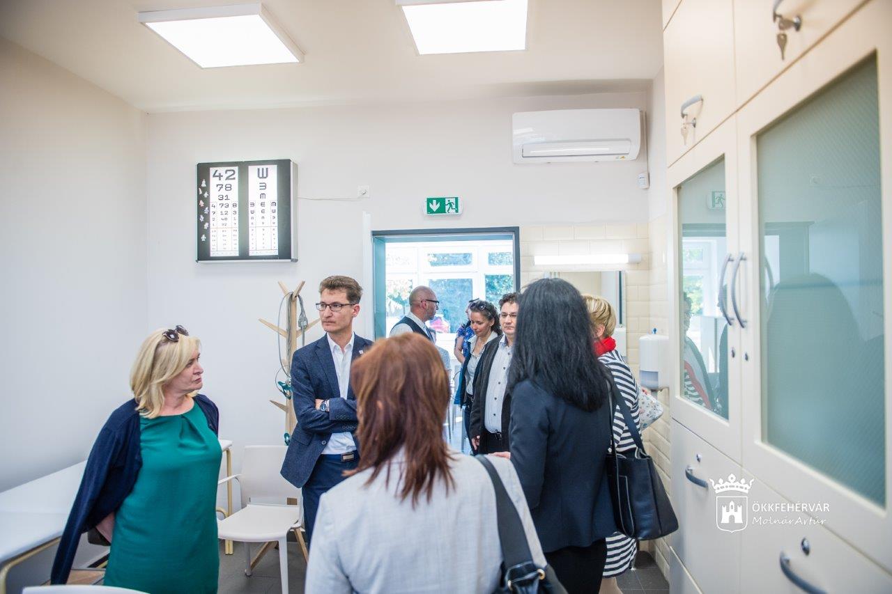 Bejárás a megújult Batthyány utcai háziorvosi rendelőben