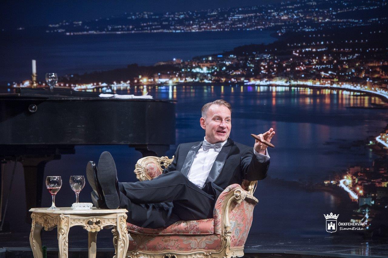 Játék a kastélyban - bemutató a Vörösmarty Színházban