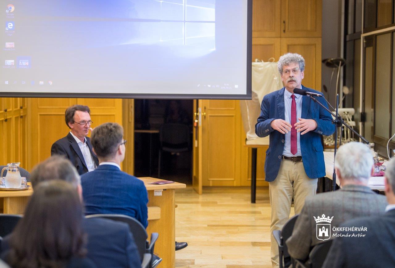 Konferencia a Városi Levéltár és Kutatóintézetben