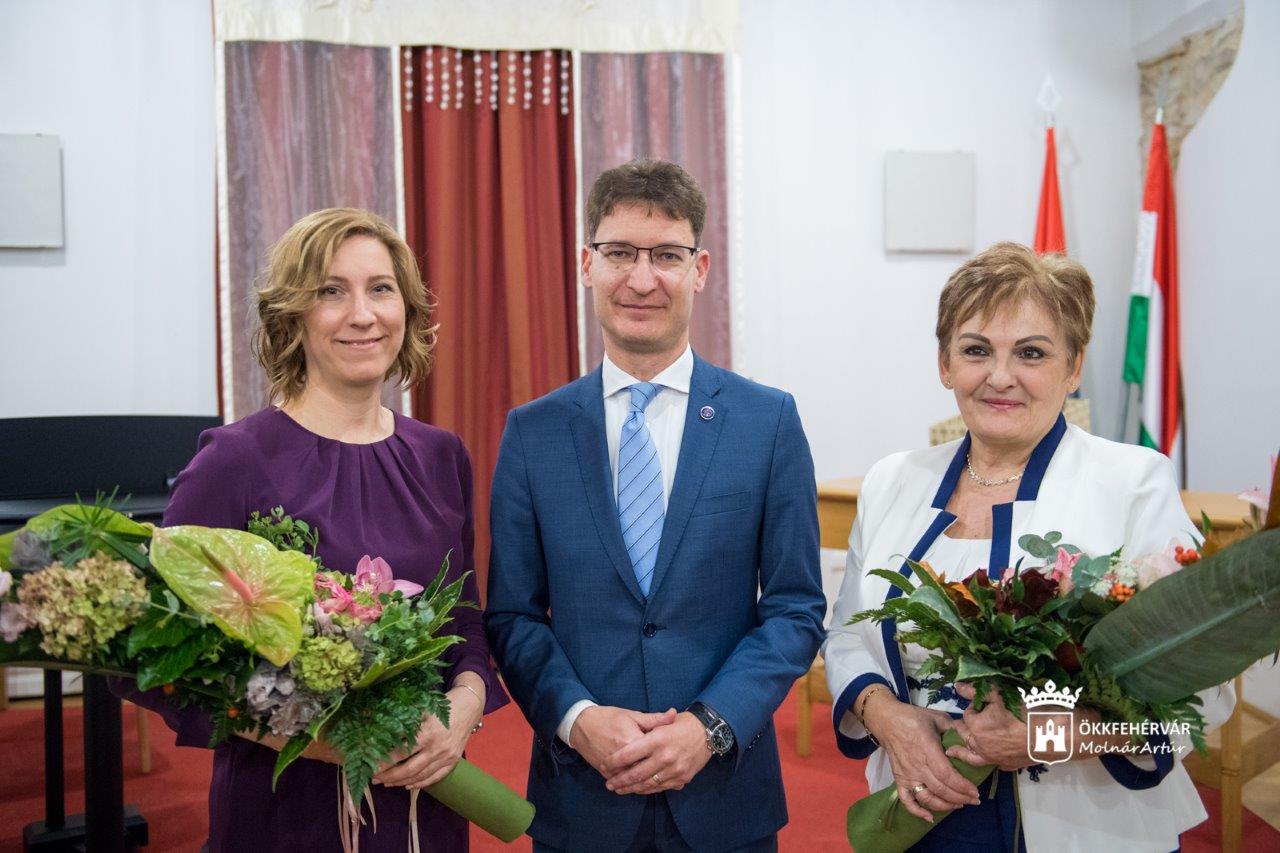 Vágvölgyi Éva vehette át a Pro Caritate Albae Regiae díjat