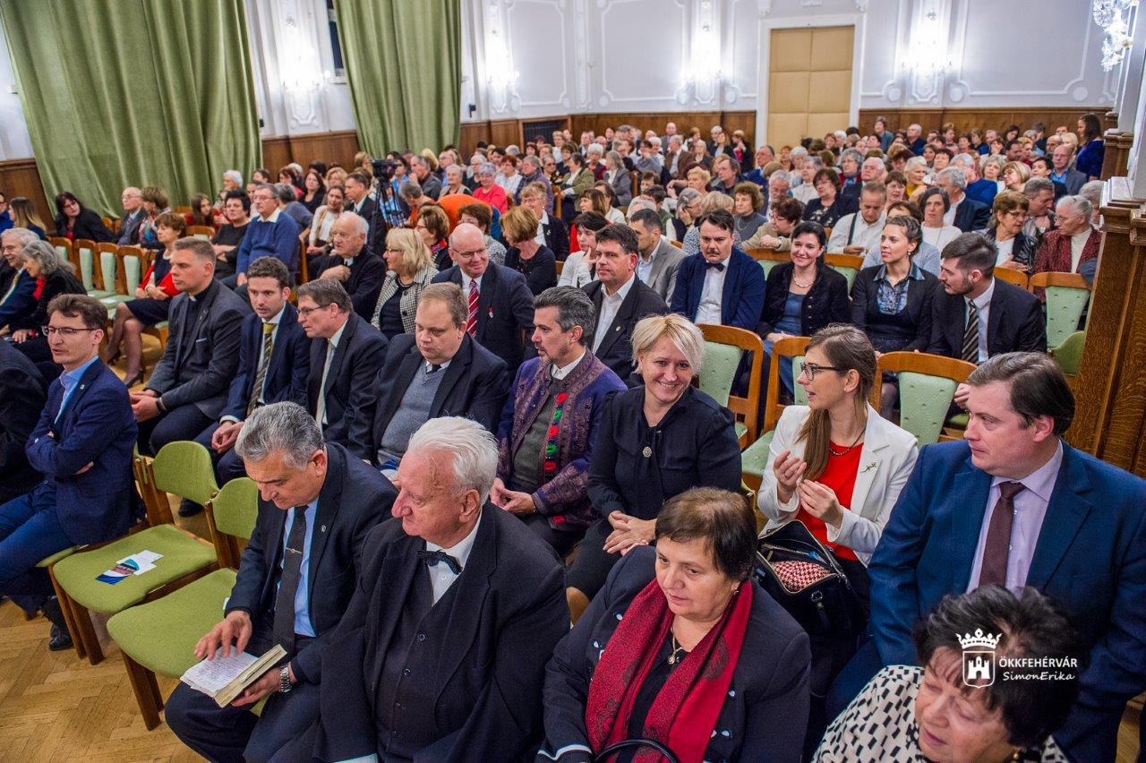 A XIV. Ökumenikus Adventi Jótékonysági Est