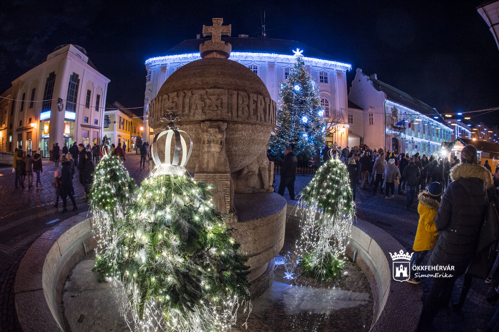 Advent harmadik vasárnapján is sokan voltunk Fehérvár Belvárosában