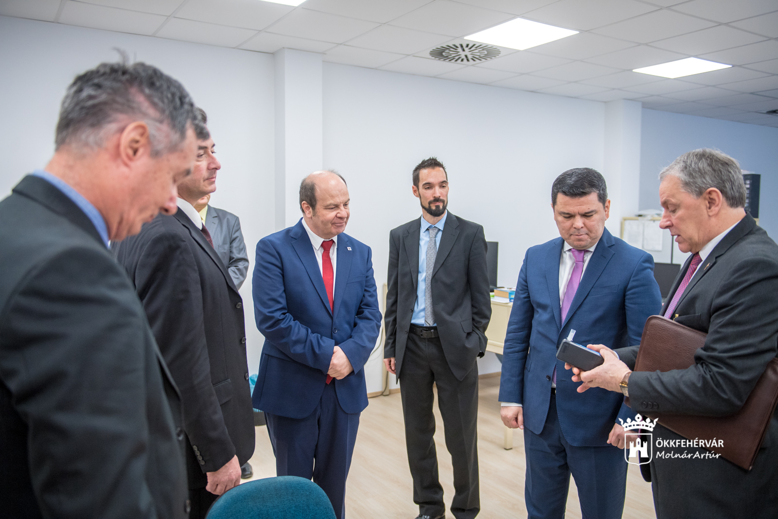 Az üzbég nagykövet látogatása Fehérváron az Albacompnál
