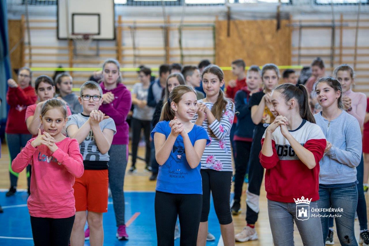 A Magadért Sportolj program bemutatója a Tóvárosi iskolában