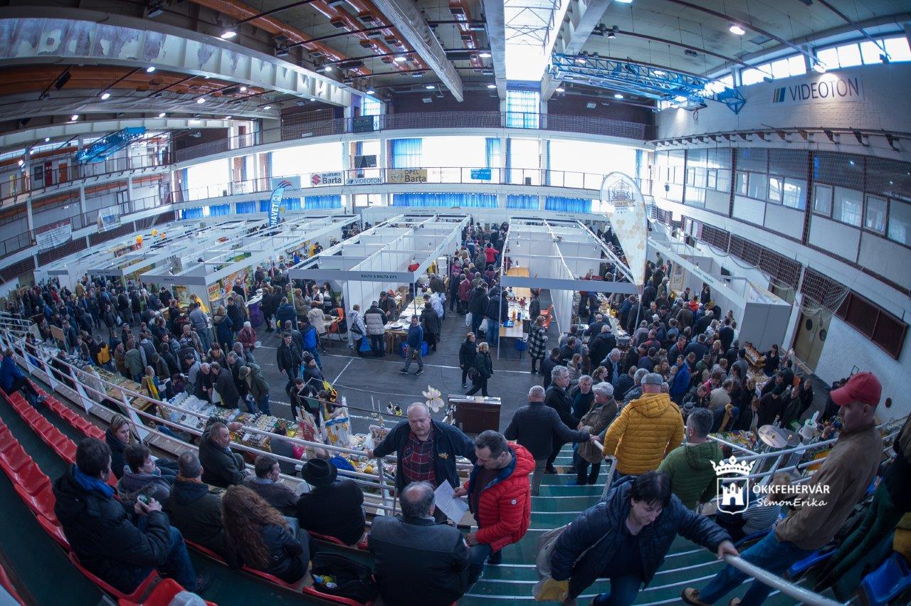 Nemzetközi méhészkiállítás és vásár Székesfehérváron