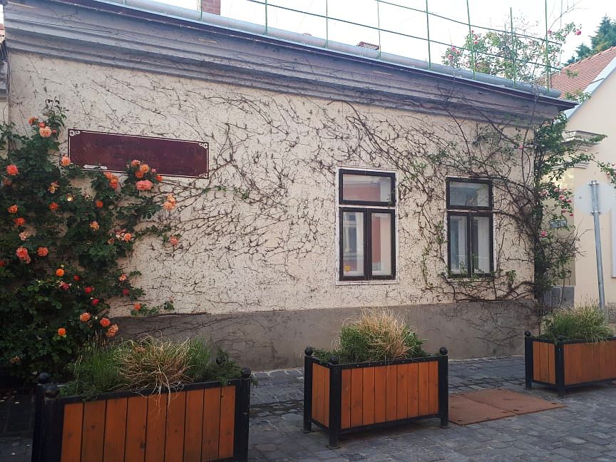 Így néz ki a Lakatos utcai rózsás ház a baleset után