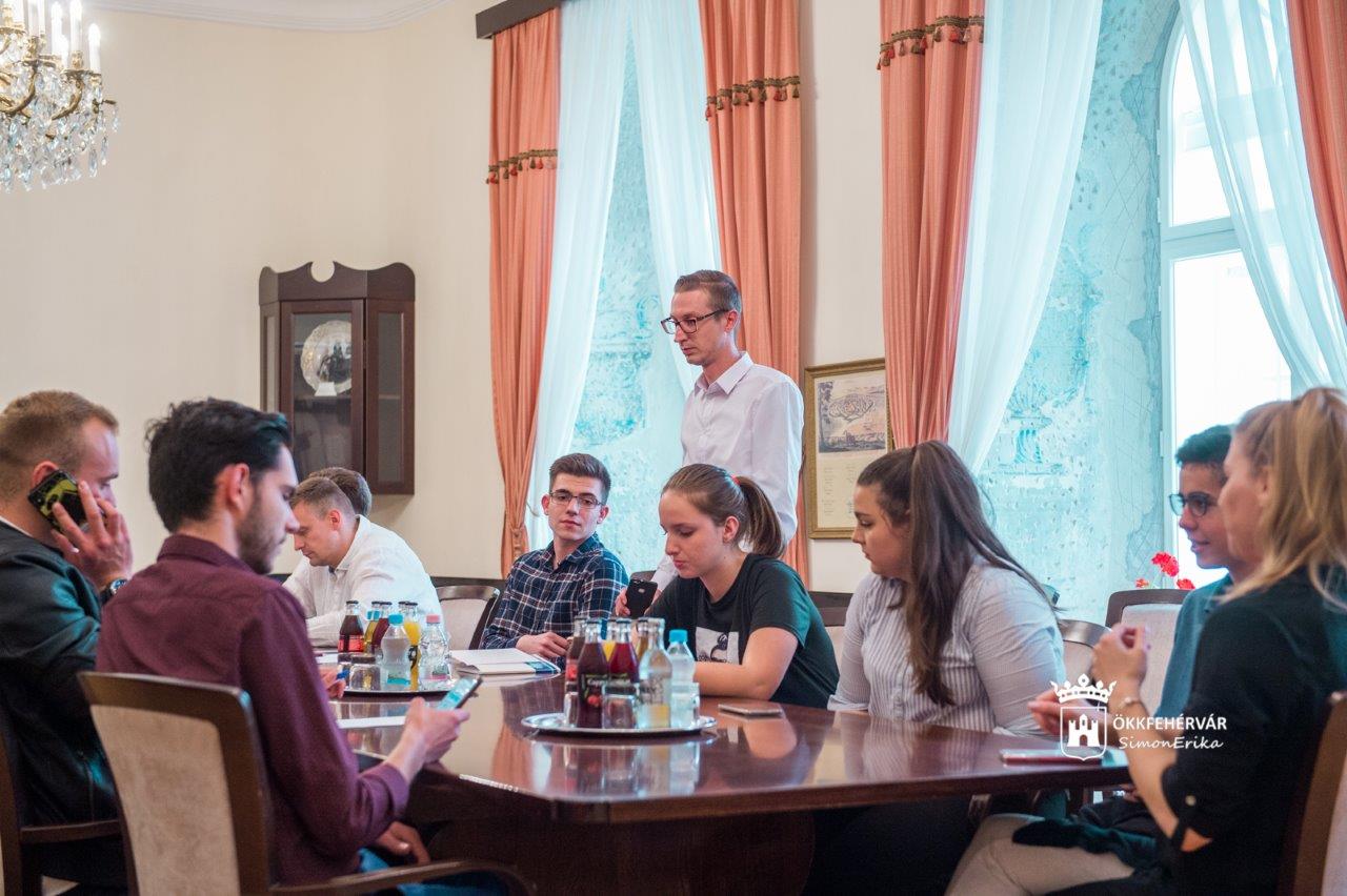 Kupakgyűjtő akció a környezetvédelem jegyében