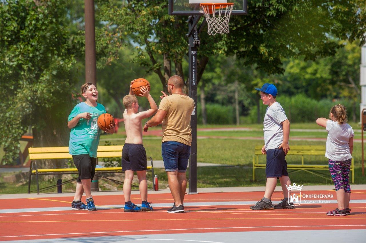 Elkezdődött a Napraforgó tábor a Bregyóban