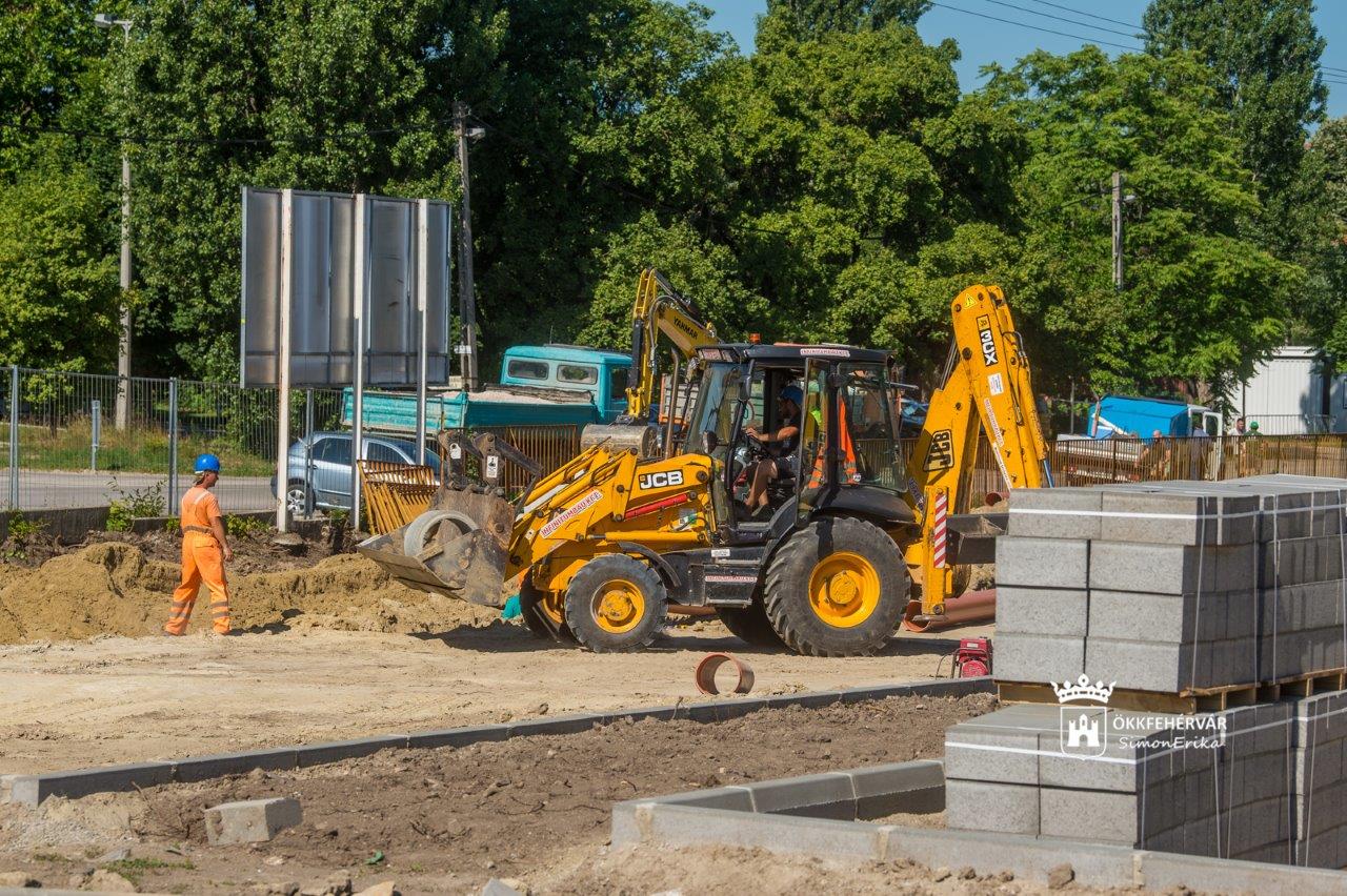 Két ütemben 208 új parkolóhely épül a Szent György Kórház mellett
