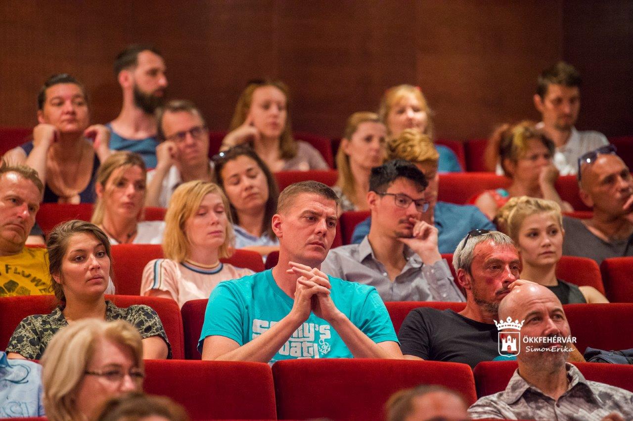 A 2020/21-es évad ünnepélyes megnyitója a Vörösmarty Színházban