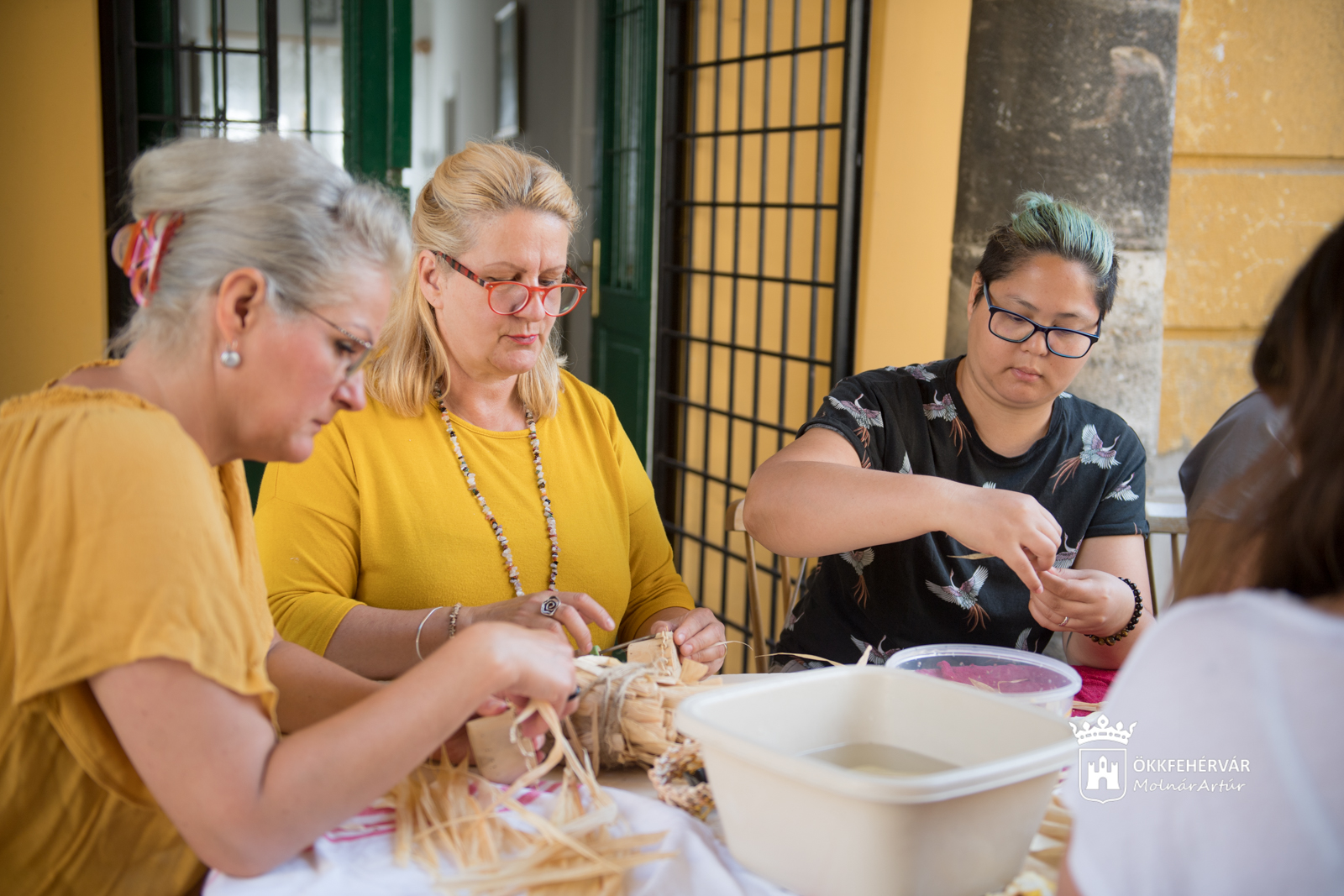 Kézműves családi alkotónap csuhézással