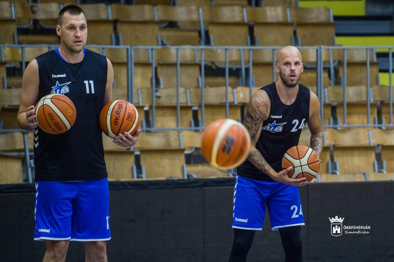 Első edzését tartotta az Alba Forray Gáborral