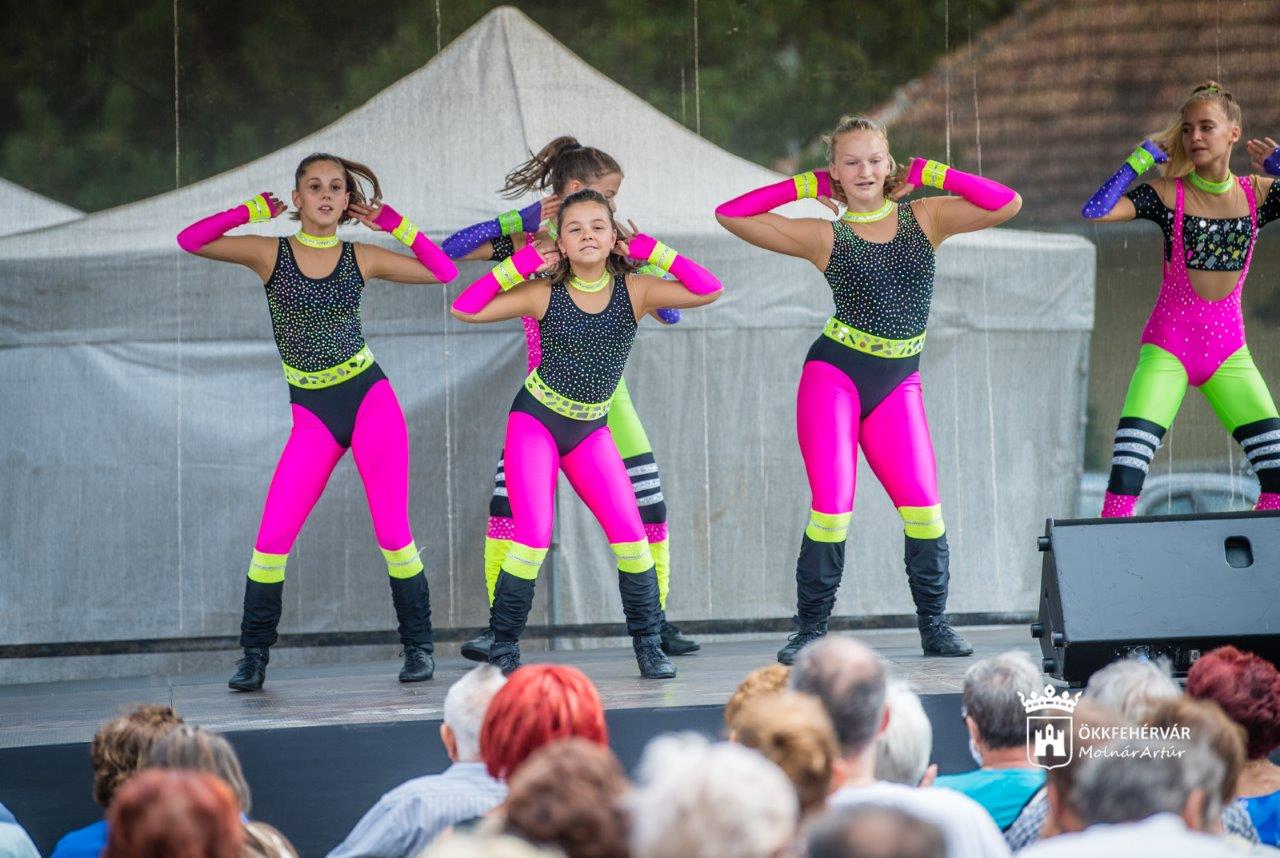 Művészkorzó és kenyérszentelés Öreghegyen