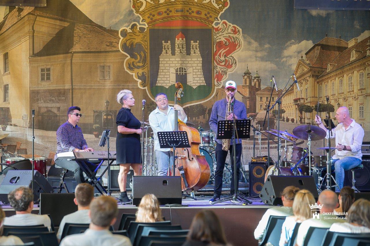 Vasárnap is folytatódott a jazz ünnep Szárazréten