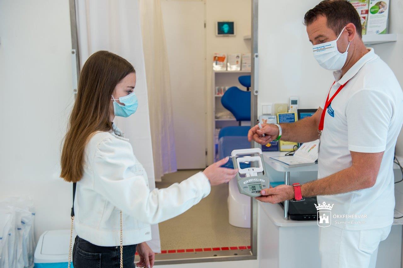 Egészségügy szűrések Fehérváron az Alzheimer világnapon