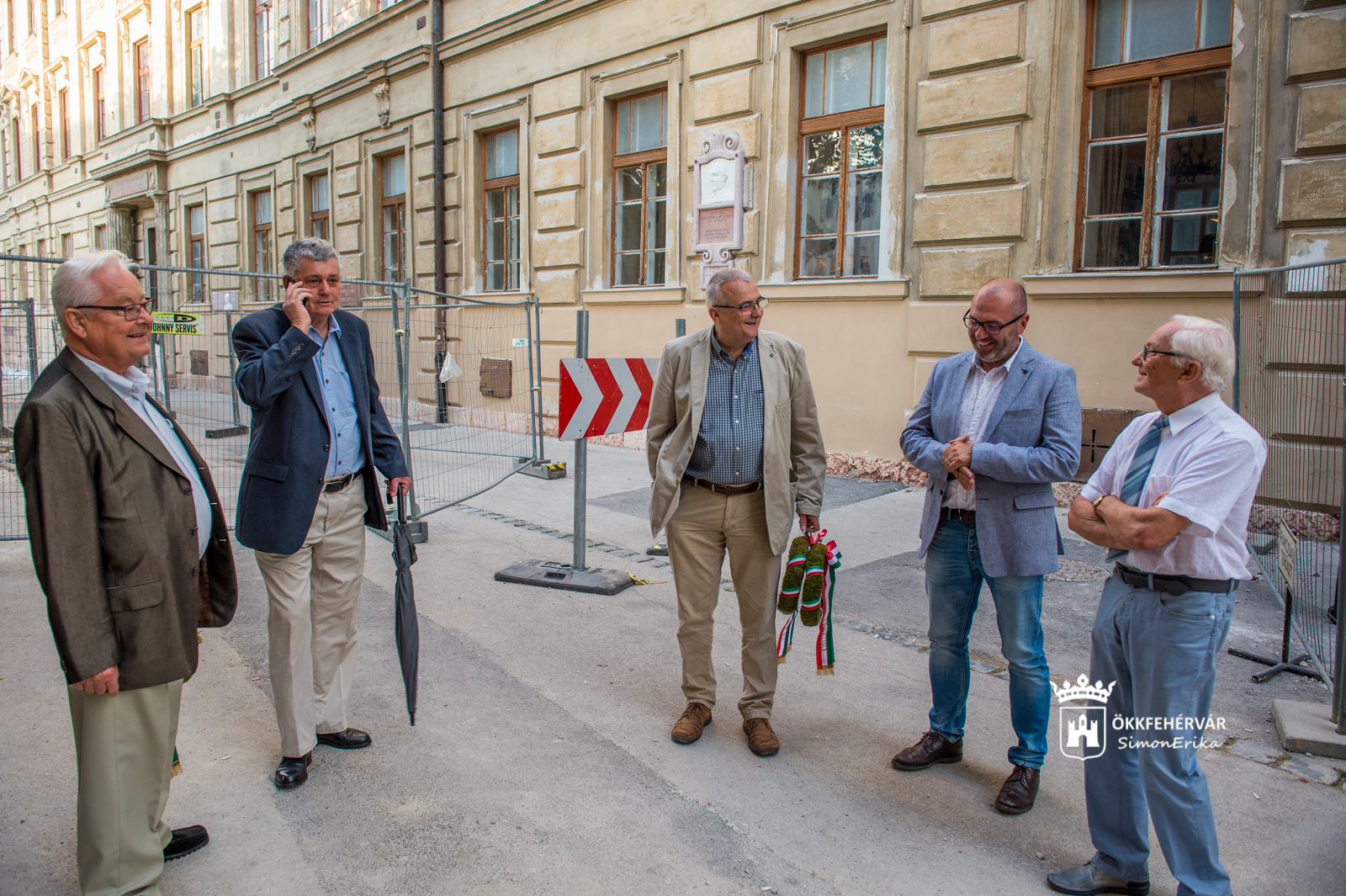 Romhányi professzorra emlékeztek az Oskola utcában