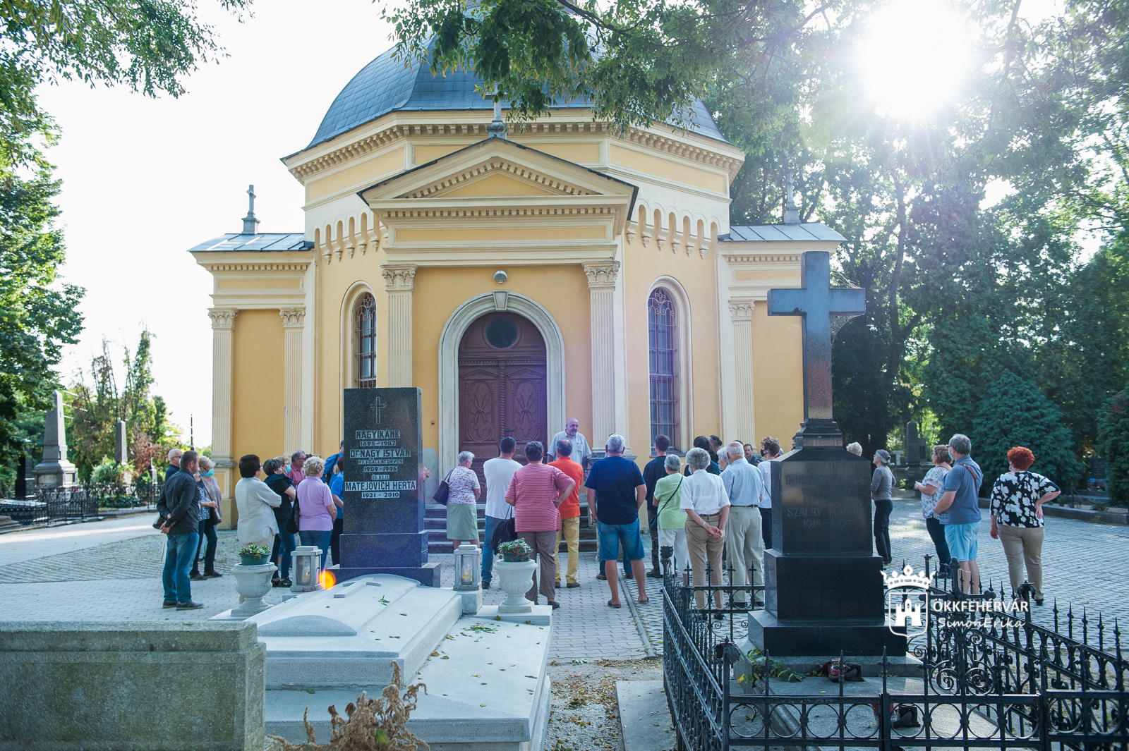 Temetői séta a  Székesfehérvári Városszépítő és -védő Egyesülettel