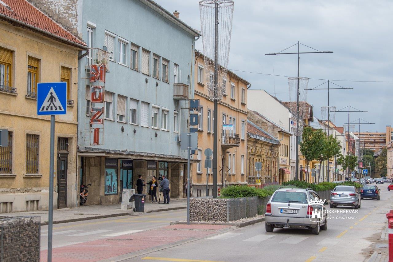 Mintegy 3,5 milliár forintból újul meg a volt Köztársaság mozi épülete