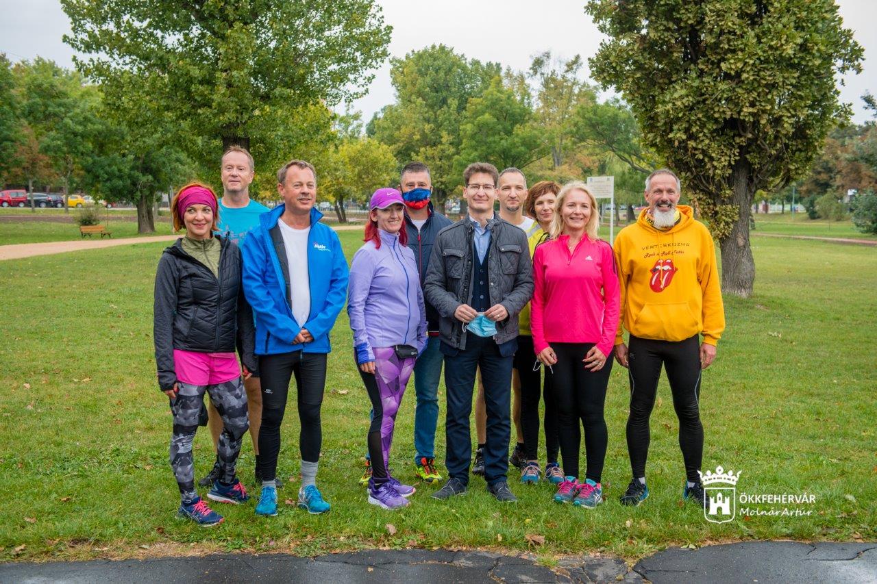 Új rekortán futópálya átadása a Halesz ligetben