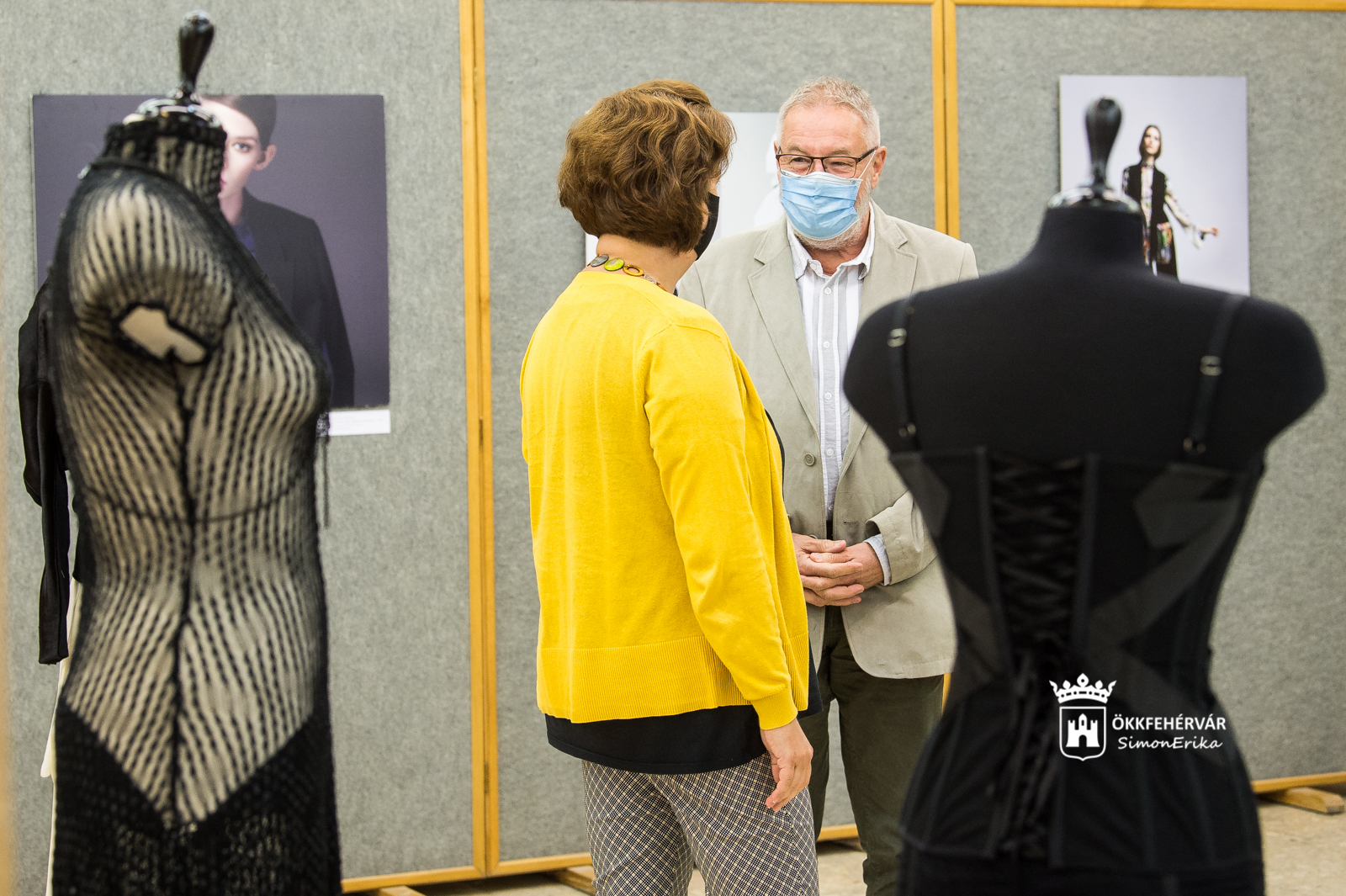 Megnyílt a 10. Őszi Tárlat a Tópartiban