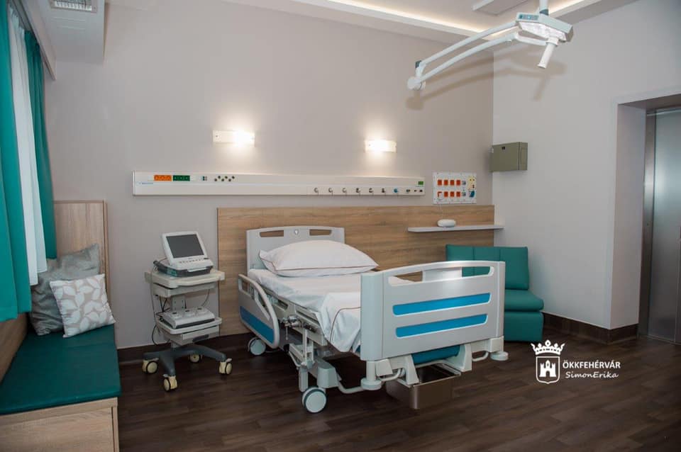 Teljesen megújult a Szent György Kórház szülészeti osztálya