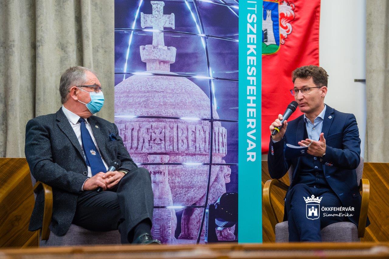 Kerekasztal beszélgetést szervezett a vírushelyzetről a Prosperis Alba