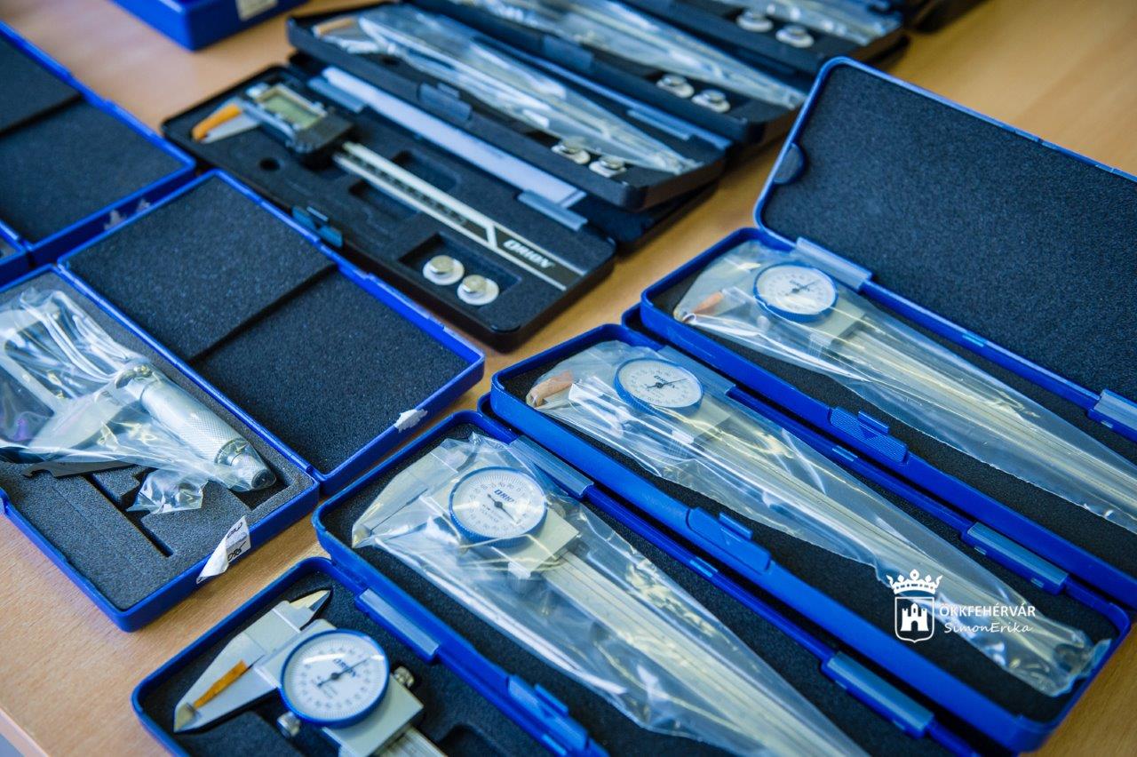 Professzionális mérőeszközök a Széchenyi Technikumnak