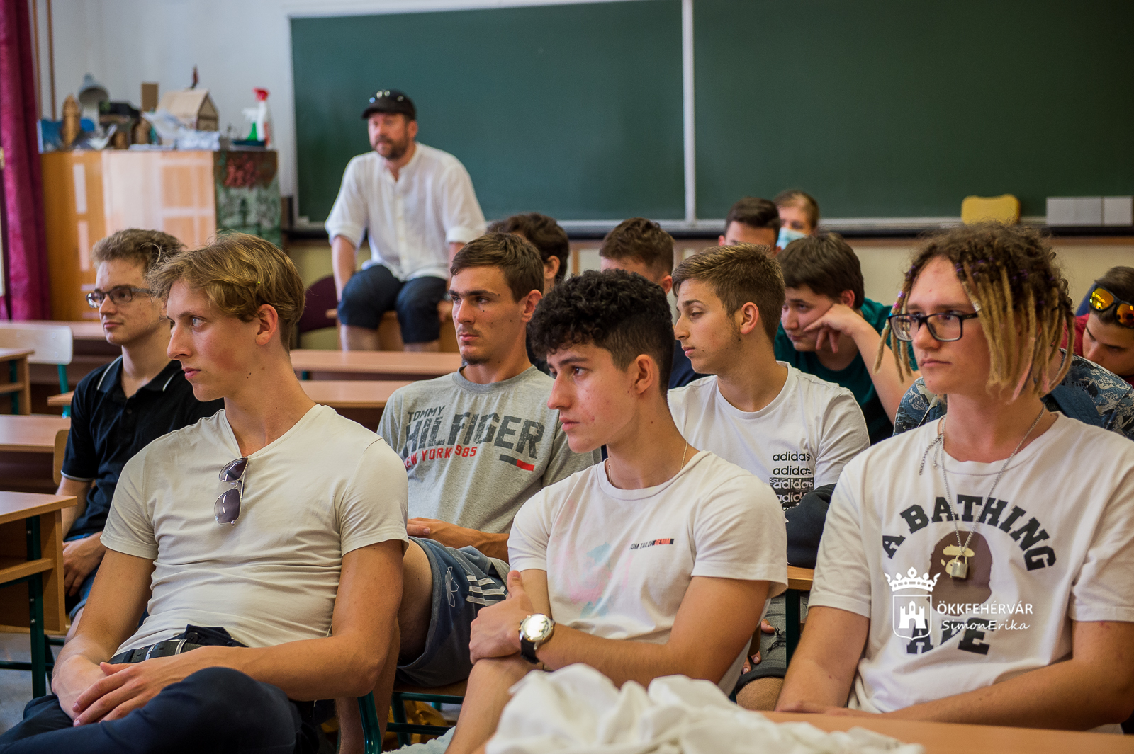 Tanteremszínházi előadás Matuz János rendezésében