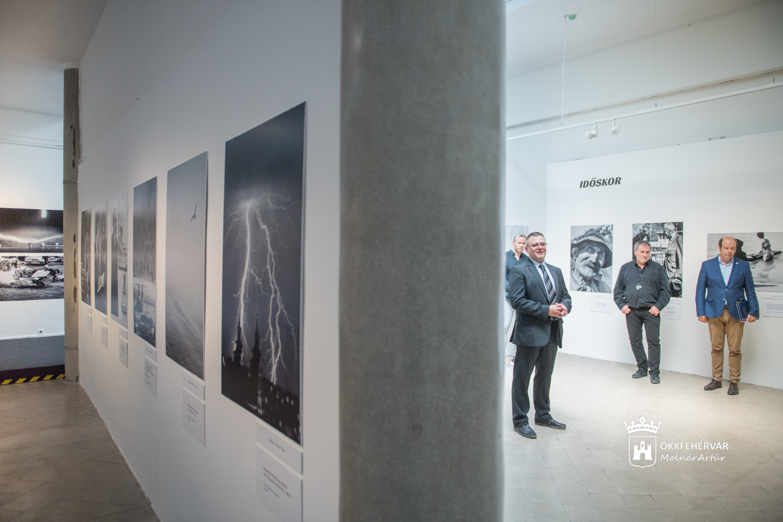 Kabáczy Szilárd várostörténeti fotókiállítása az Országzászló téren