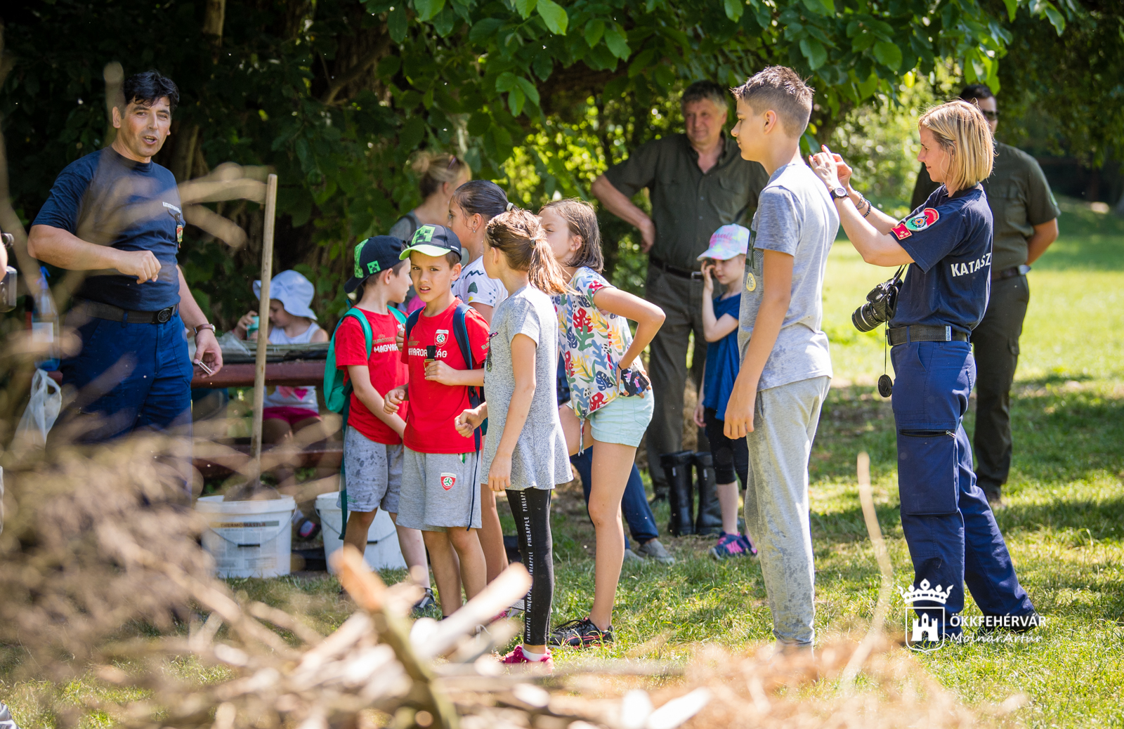 A biztonságos tűzgyújtást gyakorolták a gyerekek