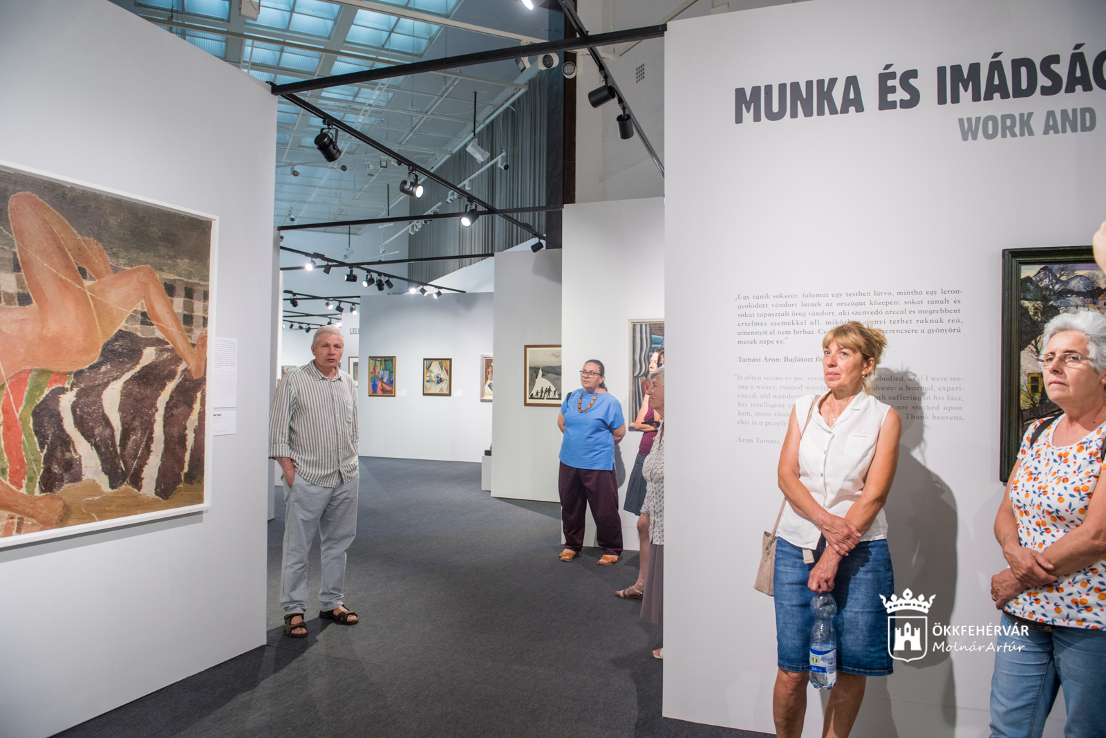 Tárlatvezetés az Összetartozunk kiállításon