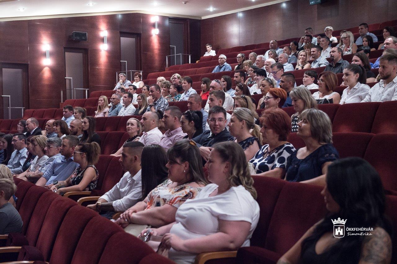 Boeing, Boeing - köszönet a mentősöknek a színházban