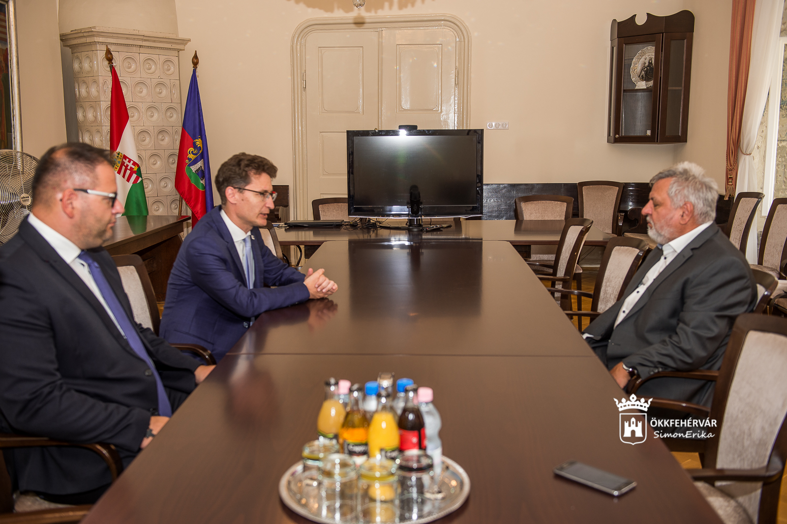 Polgármesteri elismerő emlékérem átadása Dr. Lánczi Andrásnak