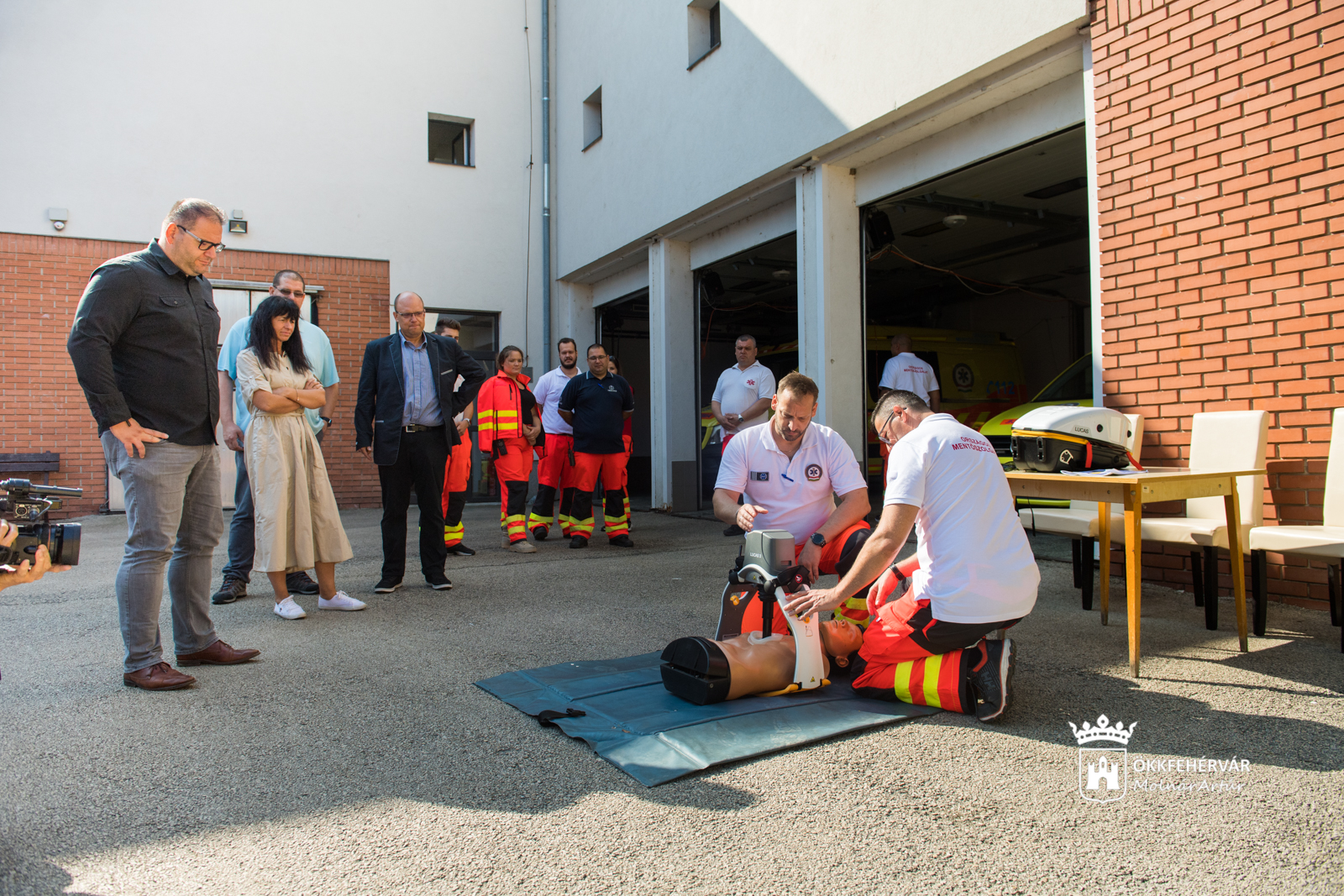 Újraélesztést segítő eszközt kaptak a mentősök