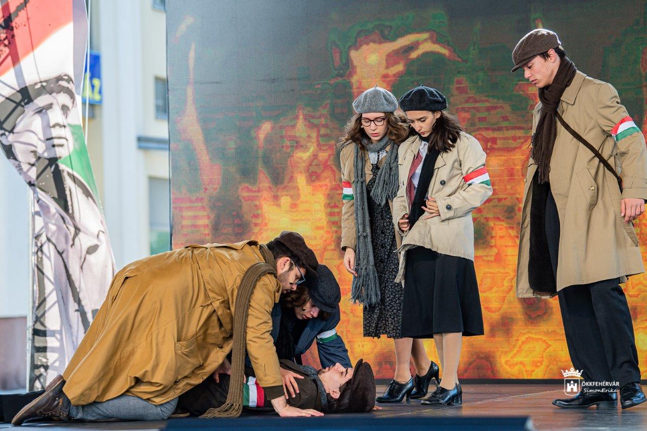 Igazak - utcaszínház Fehérváron az 1956-os forradalom és szabadságharc tiszteletére